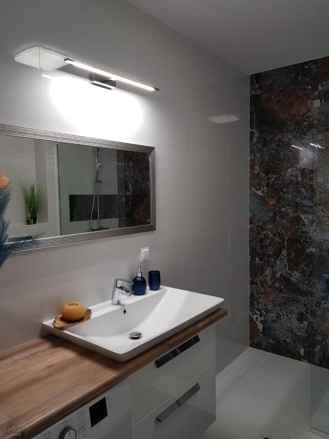 Apartament City View Wes Quality Suite Poznań Esterno foto